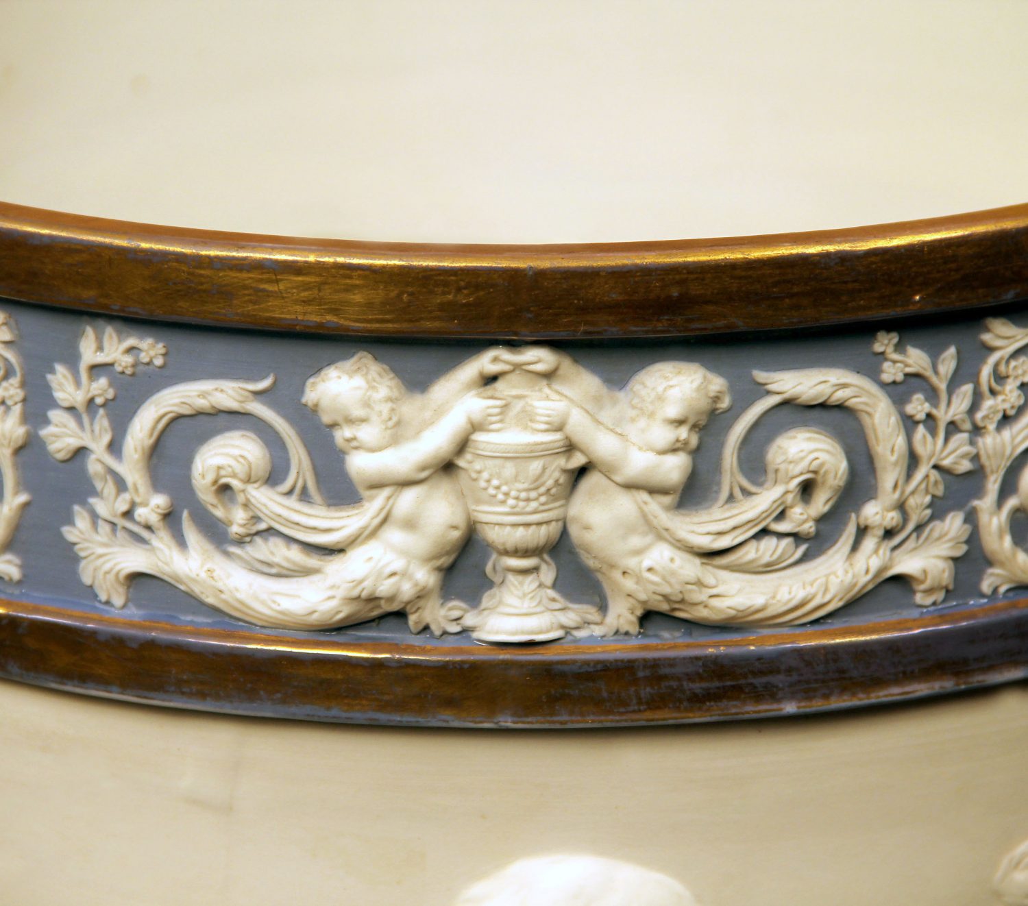 A Late 19th Century Sèvres Style Parcel-Gilt and Biscuit Porcelain Jardinière - Image 3