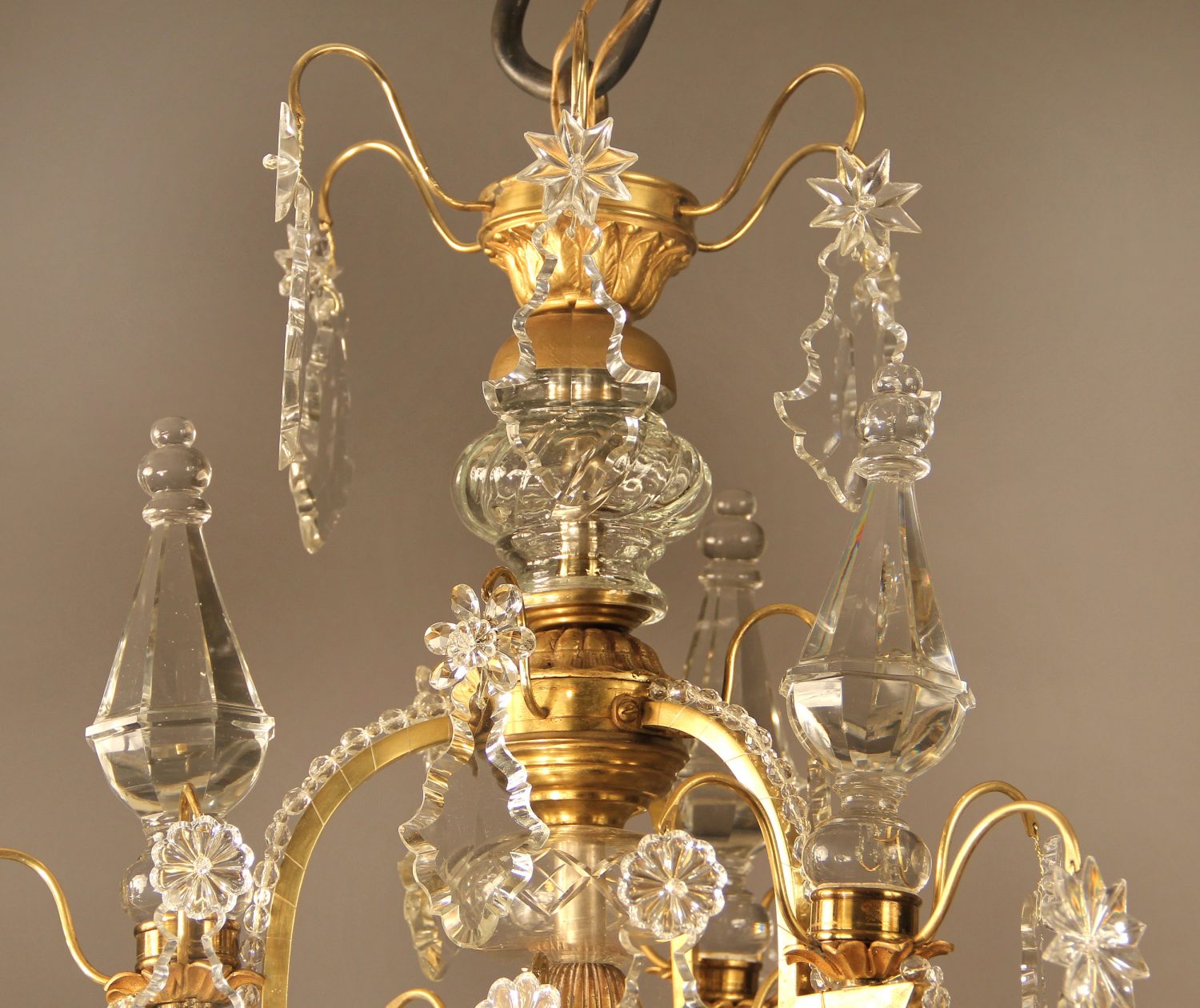 A Fine Late 19th Century Gilt Bronze and Crystal Twelve Light Chandelier - Image 2