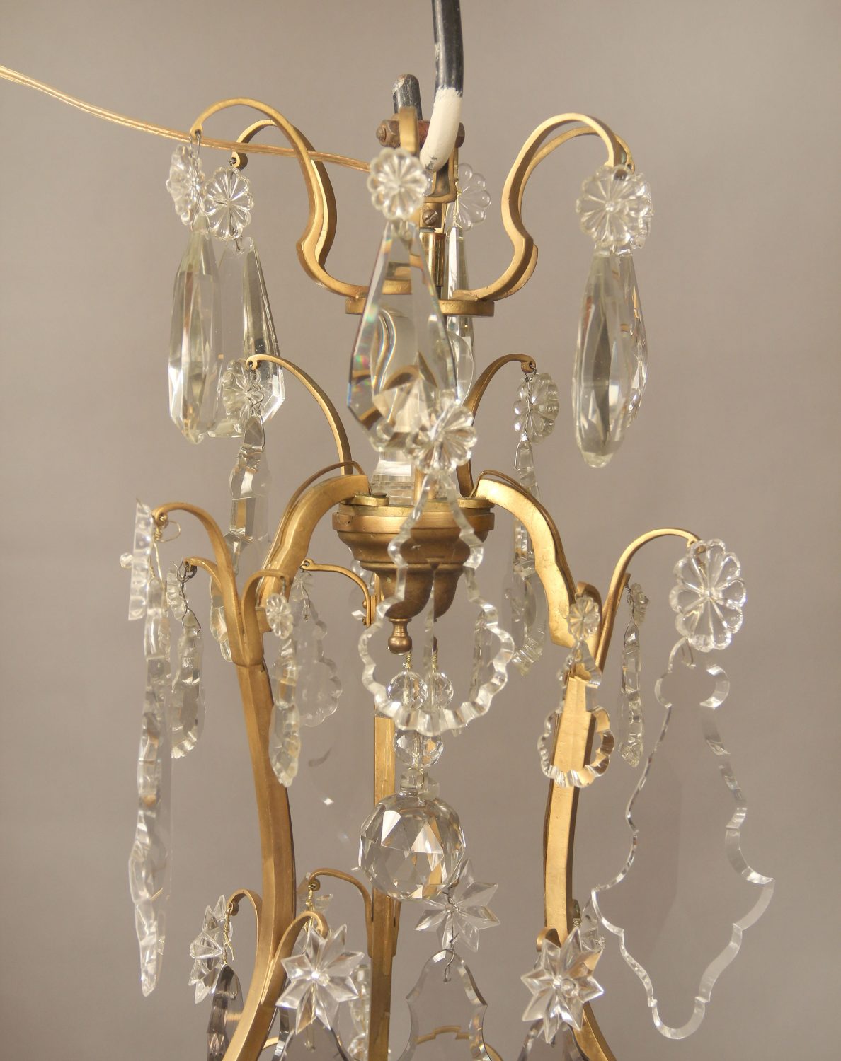 A Nice Early 20th Century Gilt Bronze and Crystal Nine Light Chandelier - Image 3