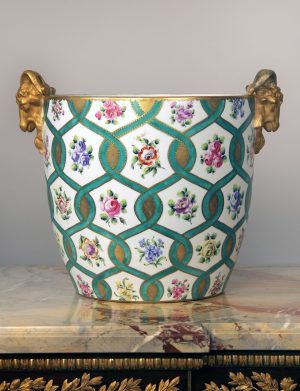 A Late 19th Century Sèvres Style Parcel-Gilt Porcelain Jardinière