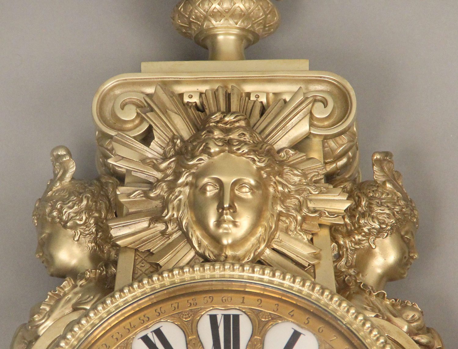 A Beautiful and Great Quality Late 19th Century Gilt Bronze Cartel Clock - Image 2