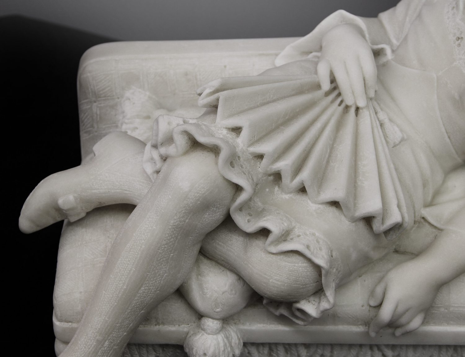 A Beautiful Late 19th Century Italian White Carrara Marble Entitled "Dormiente" By Prof Romanelli - Image 4