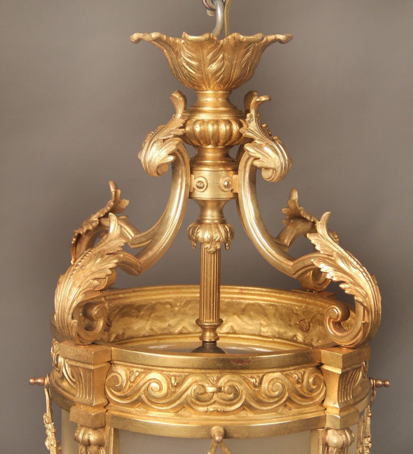 A Late 19th/Early 20th Century Gilt Bronze and Etched Frosted Glass Hall Lantern - Image 2