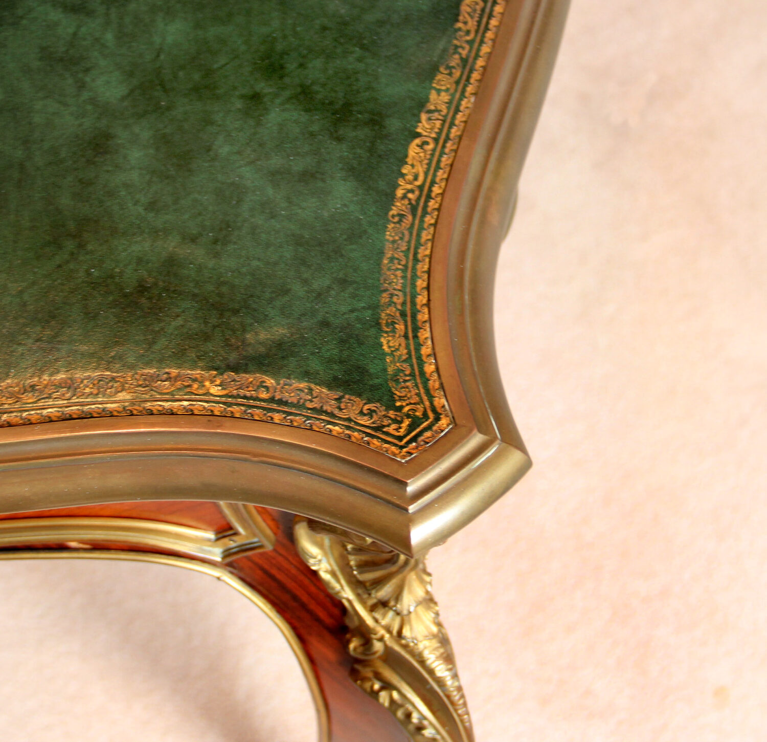 A Nice Late 19th Century Louis XV Style Gilt Bronze Mounted Bureau Plat - Image 6