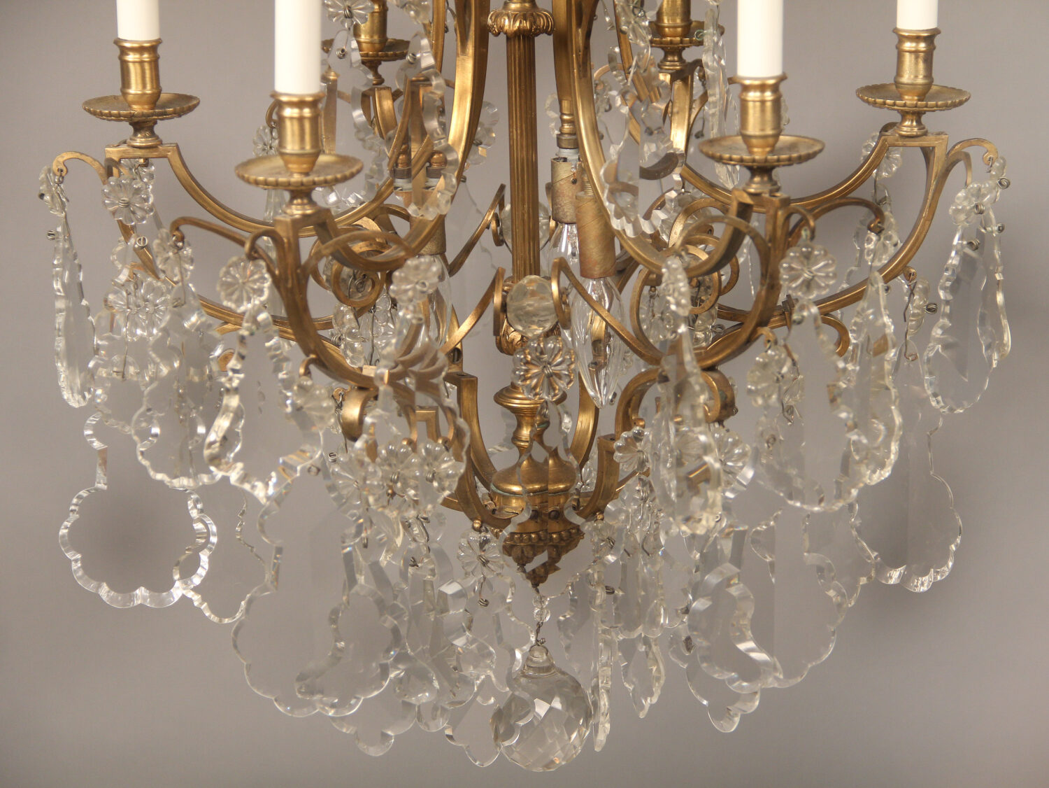Nice Late 19th Century Gilt Bronze and Cut Crystal Nine Light Chandelier - Image 5