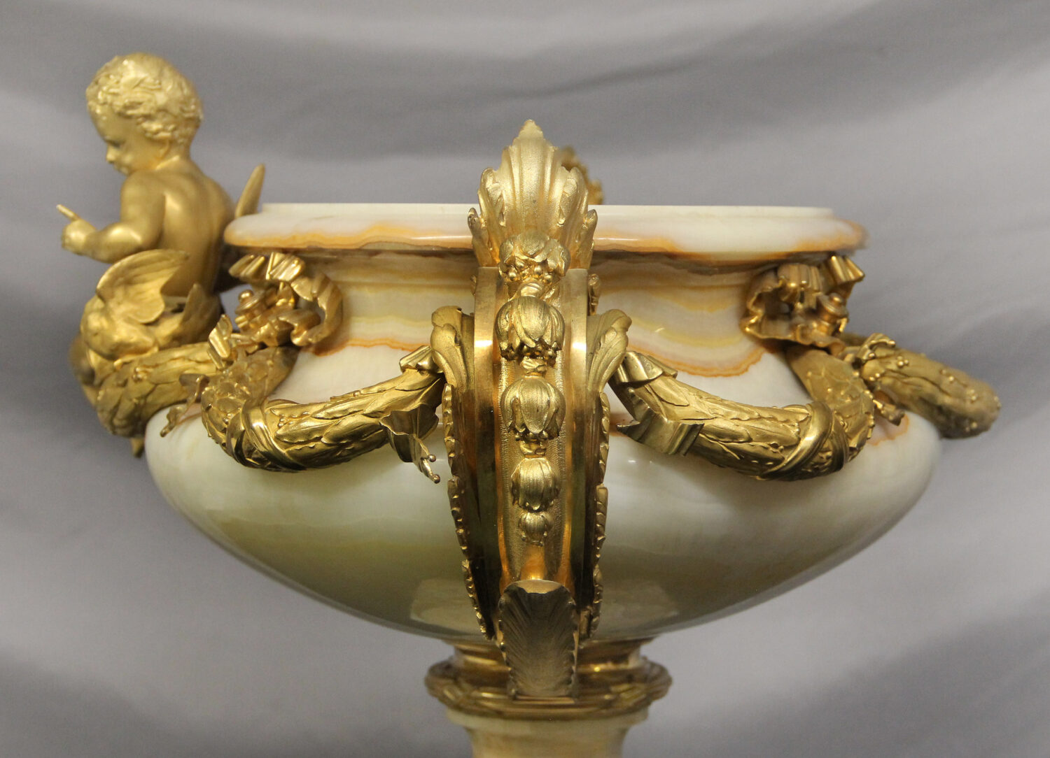 A Large and Excellent Late 19th Century Gilt Bronze Mounted Algerian Onyx Jardiniere - Image 5