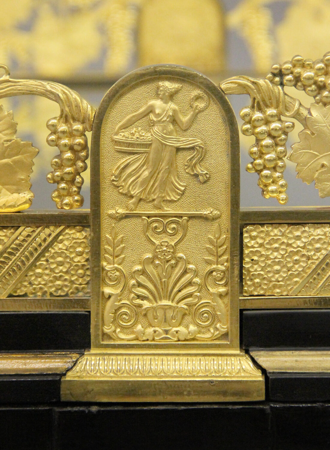 An Excellent Quality Mid 19th Century Gilt Bronze Four Piece Surtout De Table on Low Stands - Image 5