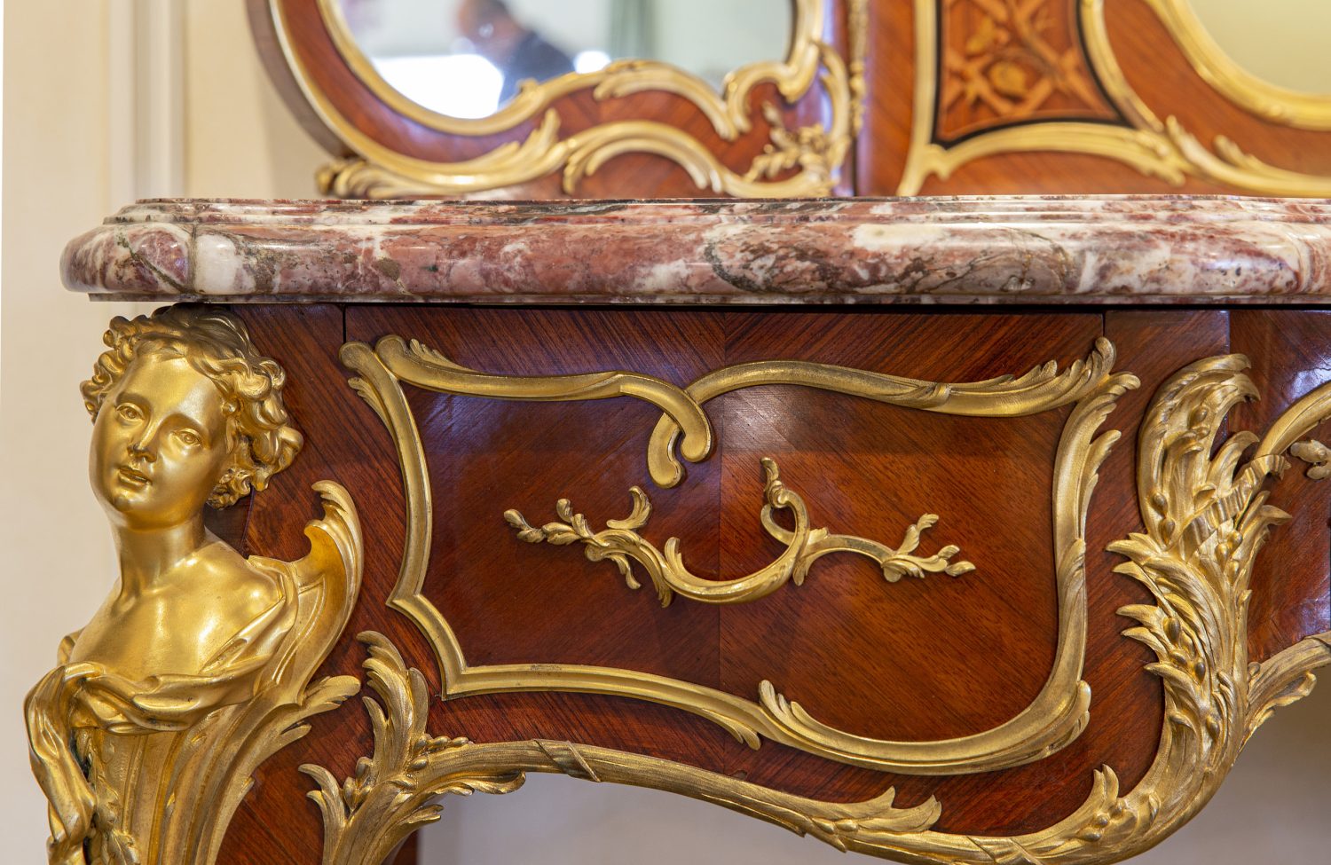 A Palatial and Rare Early 20th Century Belle Epoque Gilt Bronze, Kingwood, Bois Satiné and Fruitwood Marquetry Dressing Table By François Linke - Image 8